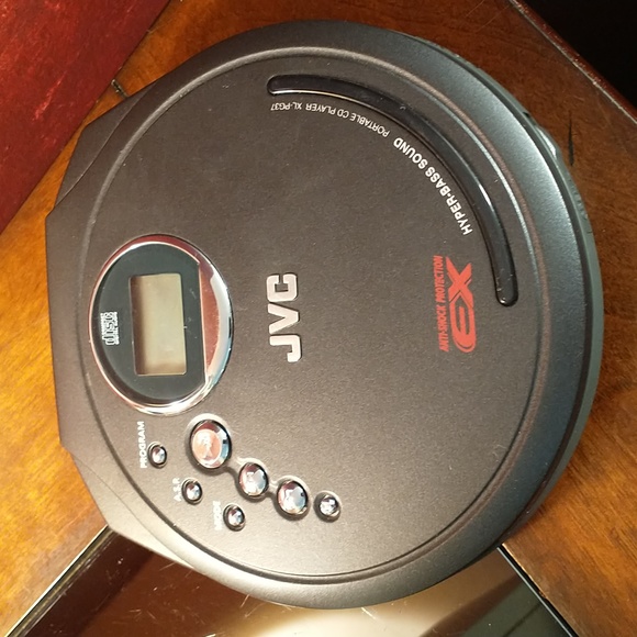 JVC Portable CD Player w/Anti-Shock Protection EX- Hyper-Bass Sound - Picture 1 of 6